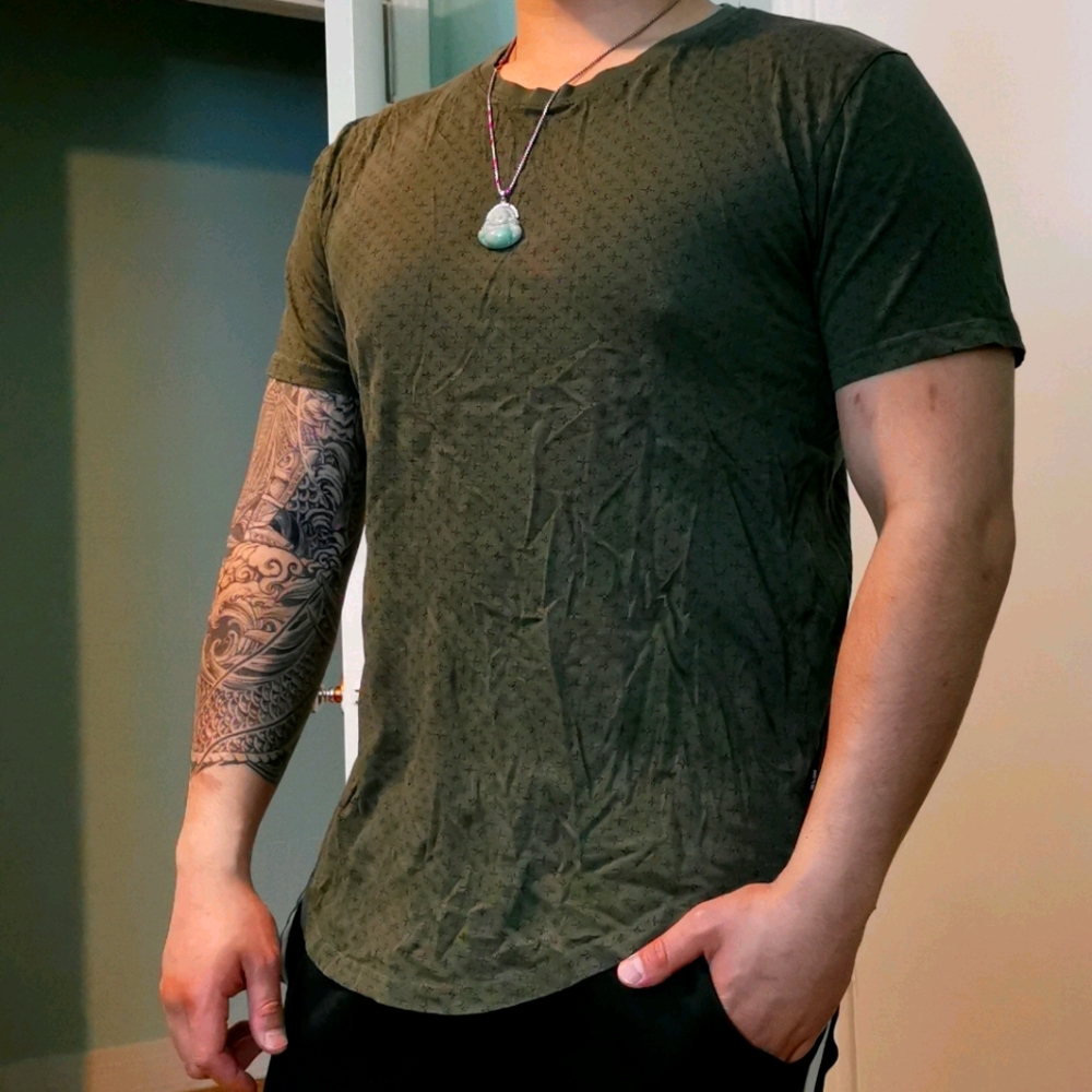 Tee